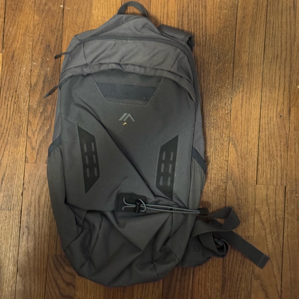 Quest Grey Hydration Backpack